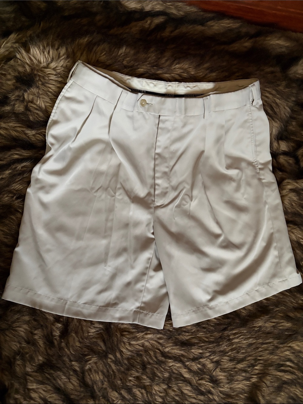 Jos. A. Bank Leadbetter Golf Shorts Off White Flat Front Size 36 Regular